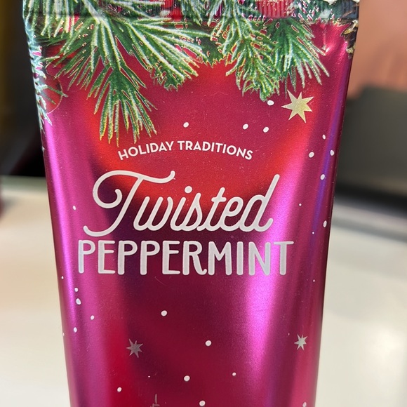 TWISTED PEPPERMINT BATH AND BODY WORKS BODY CREAM - Picture 3 of 4